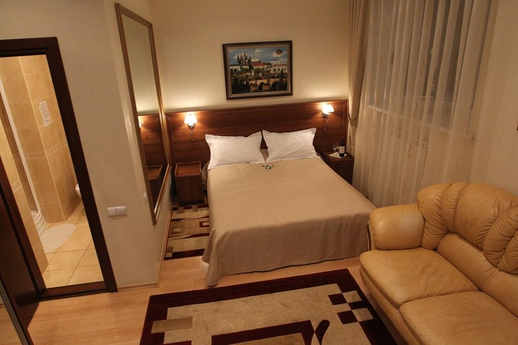 Zlata Praha Hotel Zaporizhia Room photo